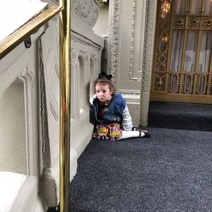 Meet your Posher, Elizabeth